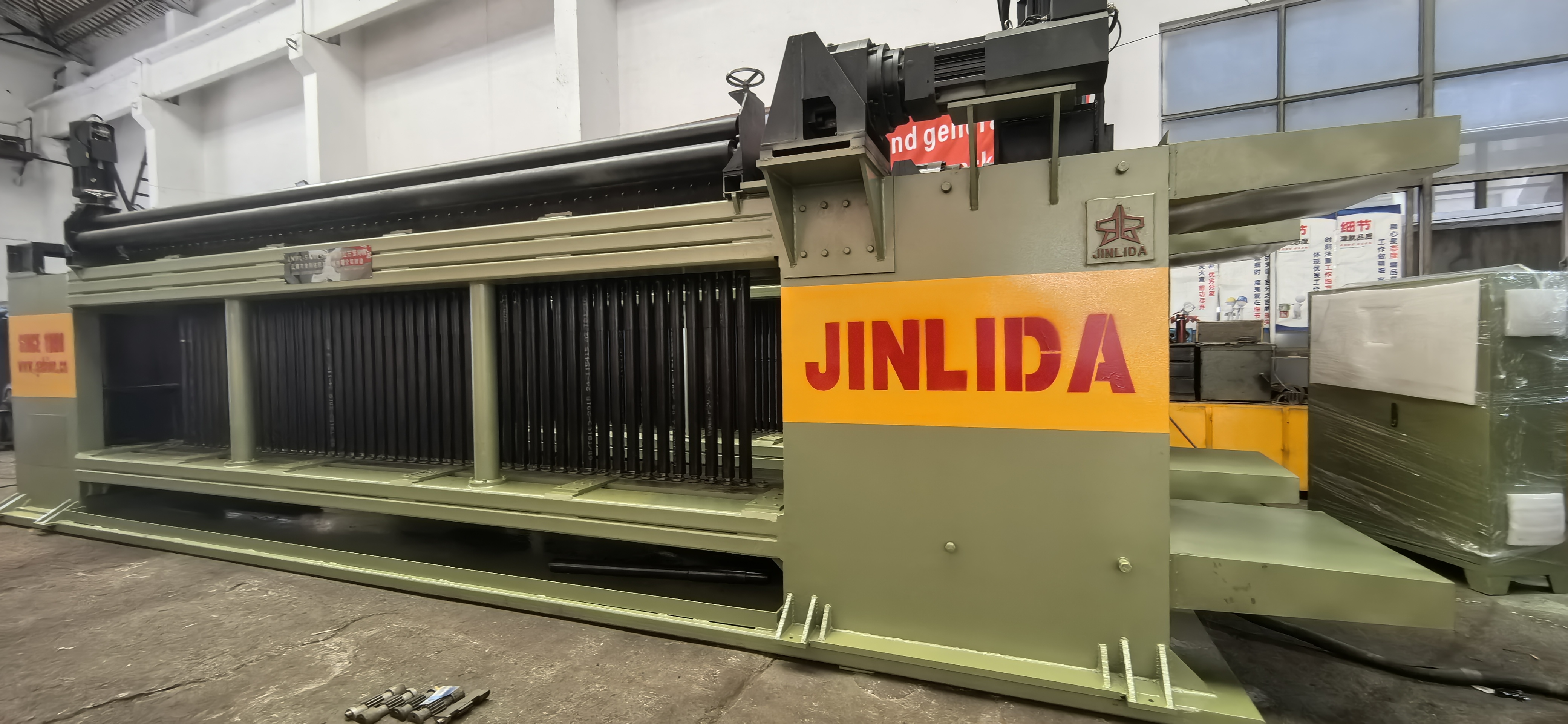 Najnowsze blogi firmy Stabilność produkcji staje się nowym punktem odniesienia dla wyboru maszyn gabionowych