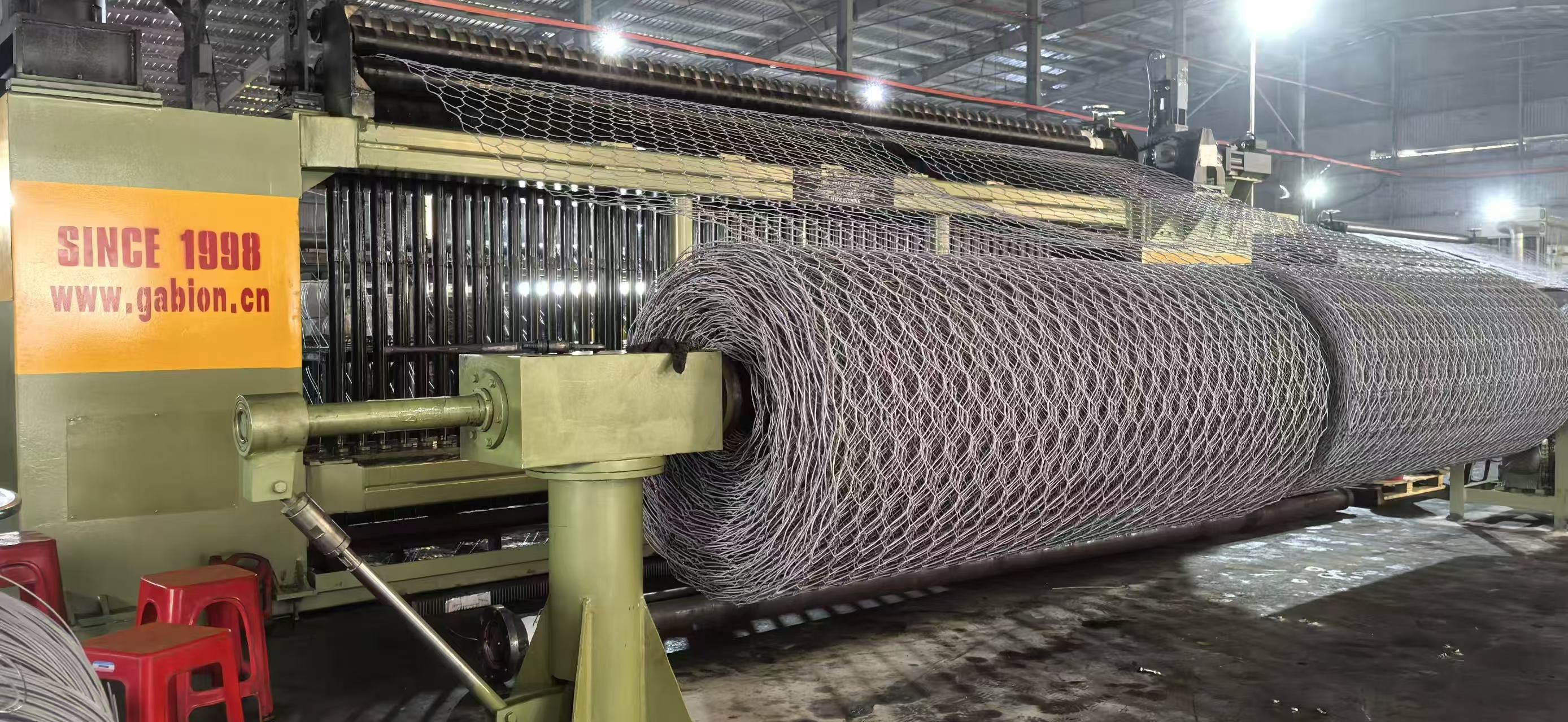 Najnowsze blogi firmy From “Hand-Weaving” to CNC Precision: How Gabion Mesh Production Achieves a Qualitative Leap