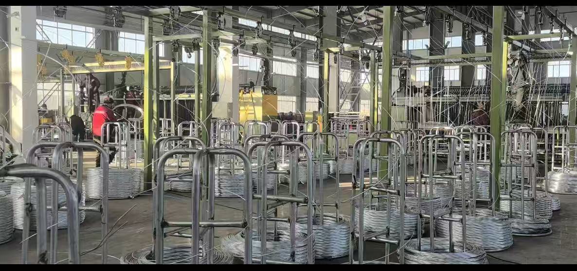 Najnowsze blogi firmy Producent gabionów zwiększa produkcję po przyjęciu technologii JINLIDA CNC