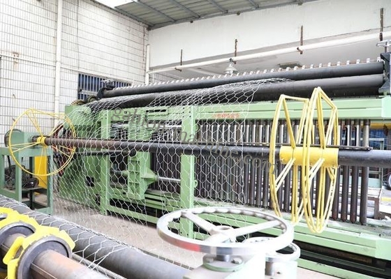 kupować Automatyczna linia do produkcji gabionów PLC o wysokiej wydajności 4.0m Drut 100 * 120mm Sześciokątna siatka produkcja internetowa