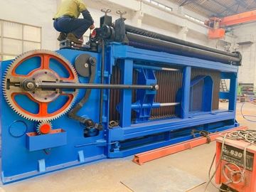 kupować Automatyczna maszyna do produkcji siatki z gabionów o ciężarze 22kW z automatyczną siatką PLC 195 m / h produkcja internetowa